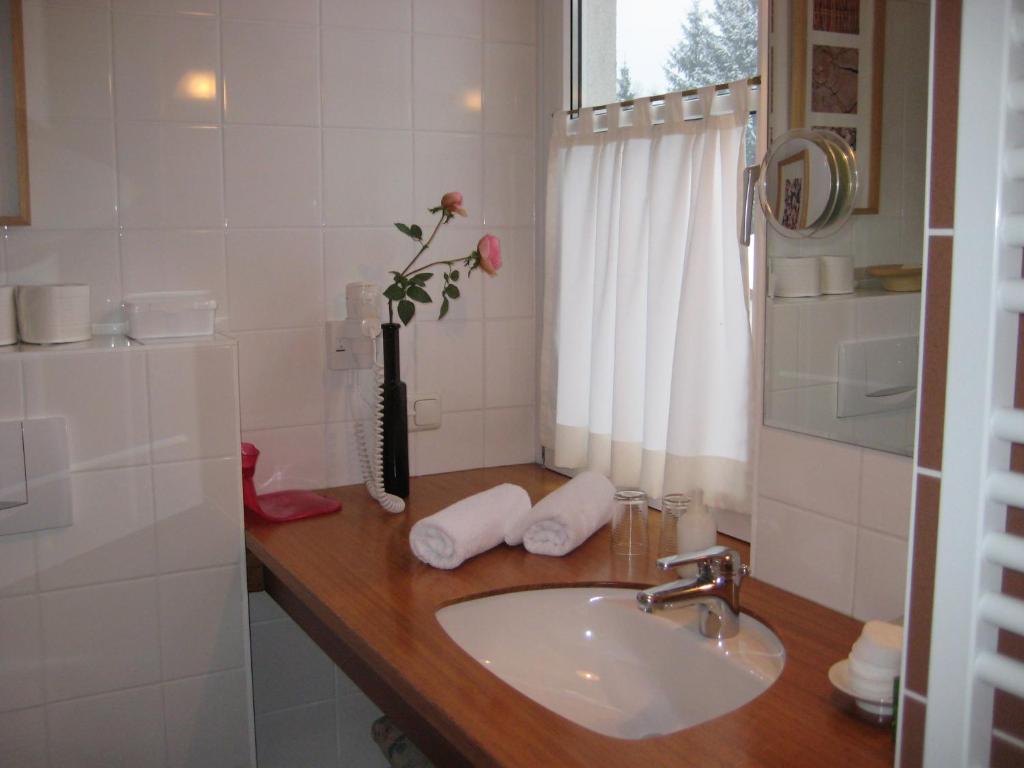 Lovely In Boutique-Hotel Velden Velden am Wörthersee Room photo
